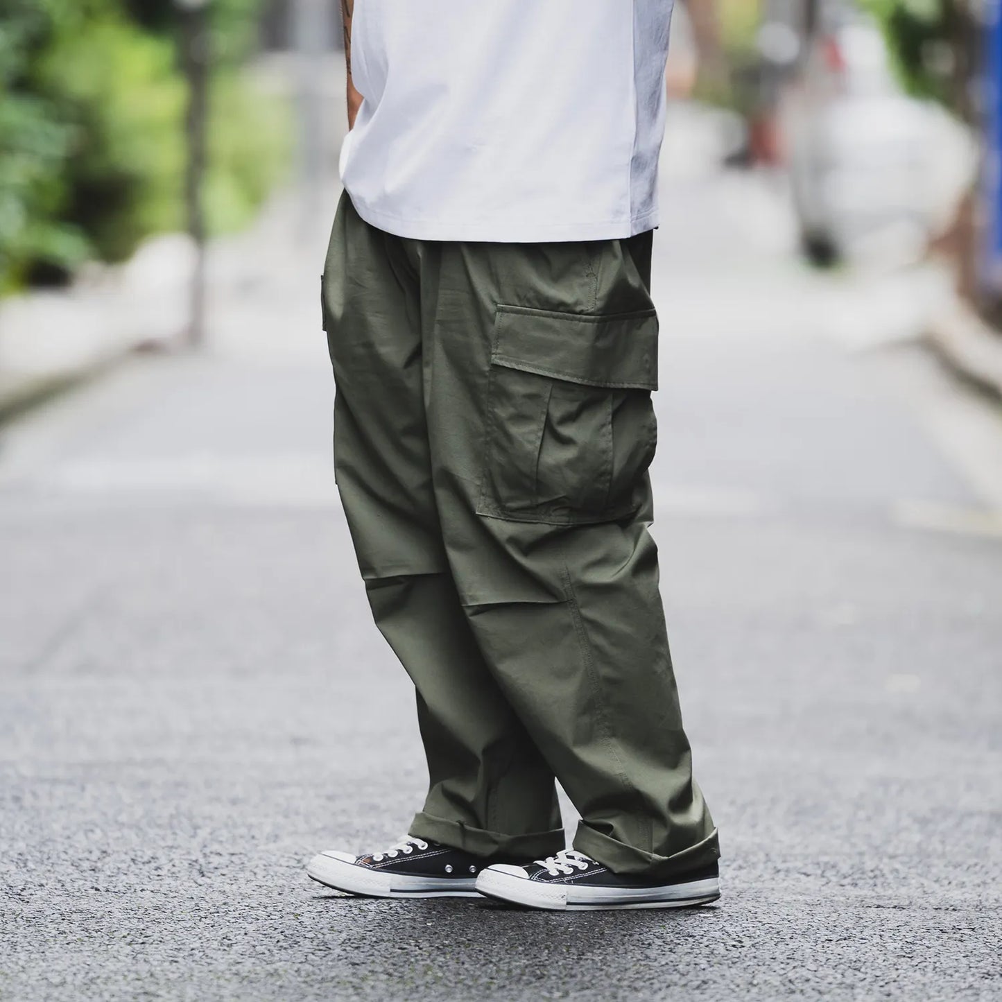 Primeのジャングルファティーグパンツ「VIETNAM JUNGLE FATIGUE PANTS MK-II」の側面からの着用写真(その２)