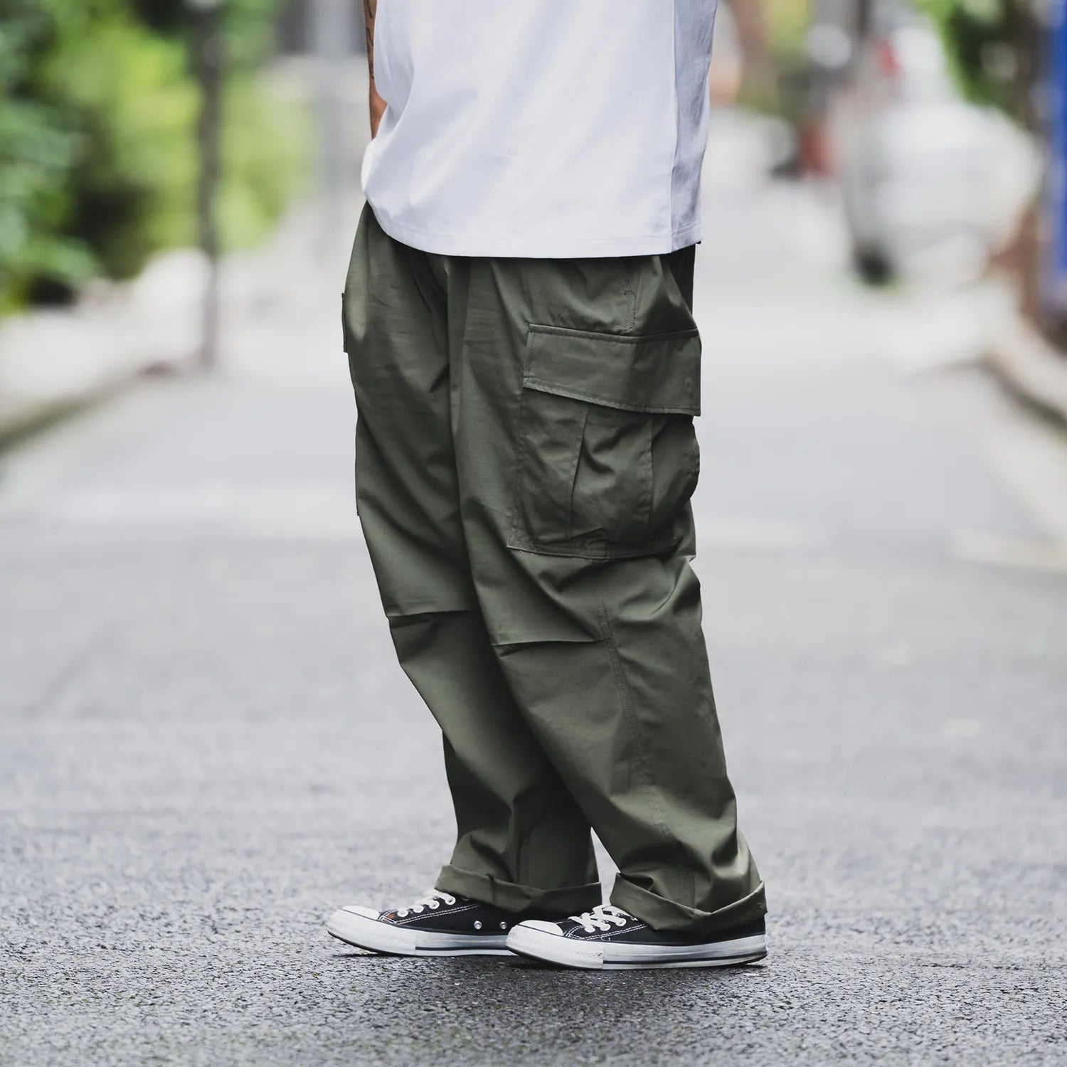 Primeのジャングルファティーグパンツ「VIETNAM JUNGLE FATIGUE PANTS MK-II」の側面からの着用写真(その２)