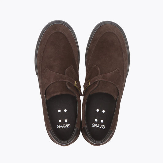 GRAVIS SKATEBOARDING(グラビススケートボーディング)のスエード素材のスケートボード・スケボーシューズ「REVERSE MONK STRAP」のBROWN/BLACKの上面からの商品写真