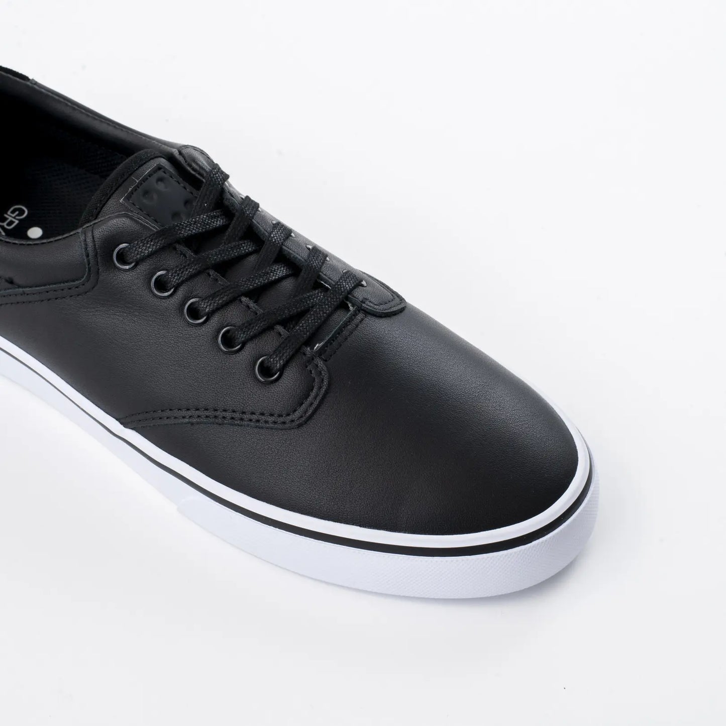 GRAVIS SKATEBOARDING FILTER LEATHER - BLACK/WHITE