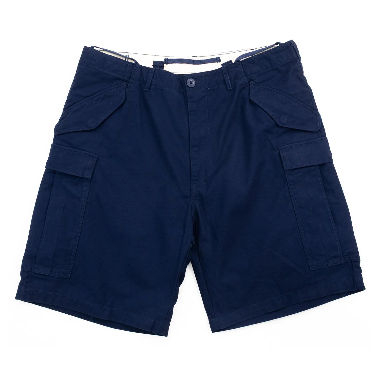 名作M-65をファットなシルエットにPrimeが理プロダクトした自信作「M-65 REMAKE CARGO SHORTS」の「NAVY」カラーの正面からの商品写真