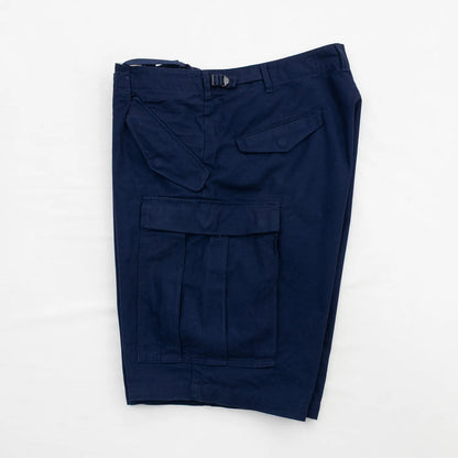 名作M-65をファットなシルエットにPrimeが理プロダクトした自信作「M-65 REMAKE CARGO SHORTS」の「NAVY」カラーの側面からの商品写真