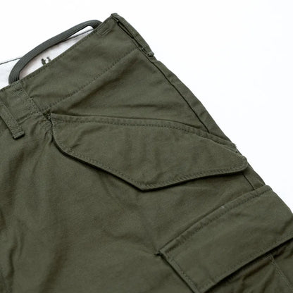 名作M-65をファットなシルエットにPrimeが理プロダクトした自信作「M-65 REMAKE CARGO SHORTS」の「OLIVE DRAB」カラーのフロントポケットの写真