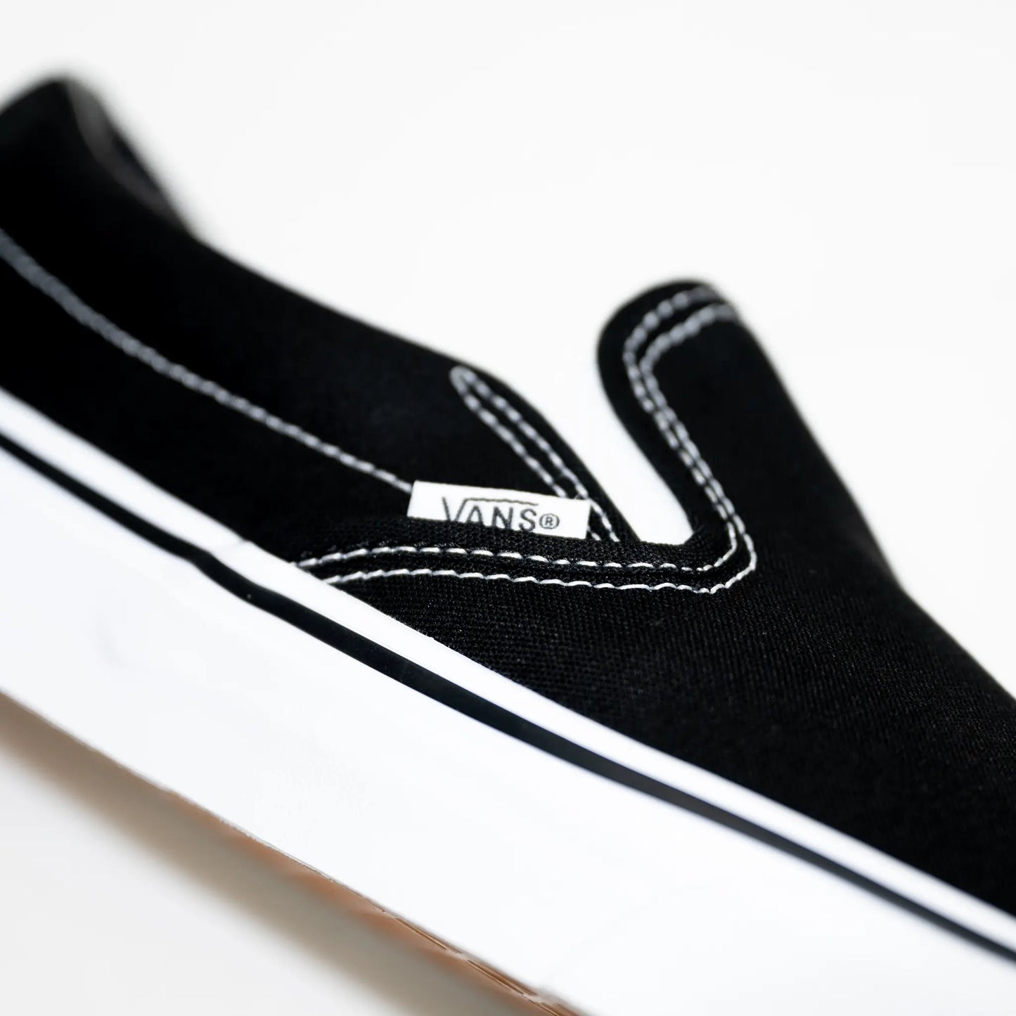 VANS CLASSIC SLIP-ON - BLACK