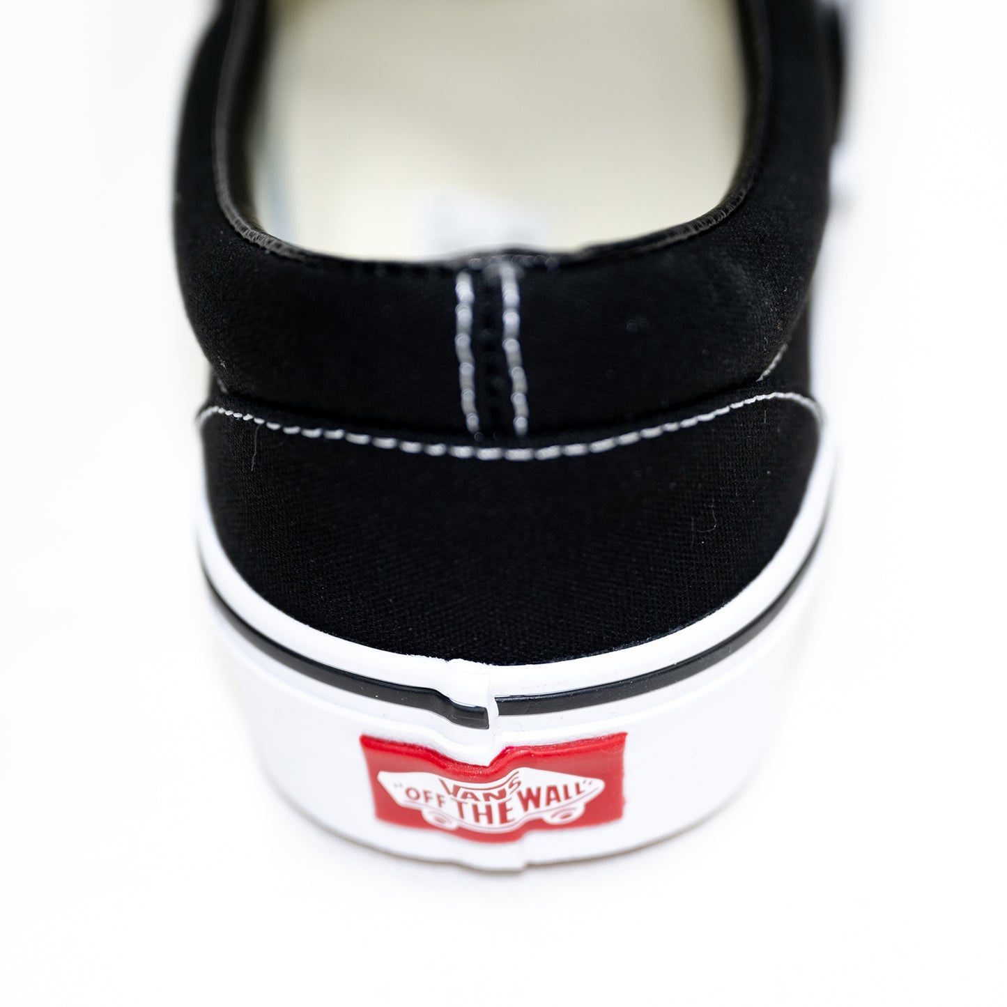 VANS CLASSIC SLIP-ON - BLACK