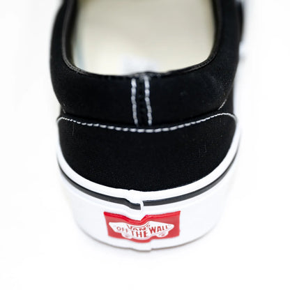 VANS CLASSIC SLIP-ON - BLACK