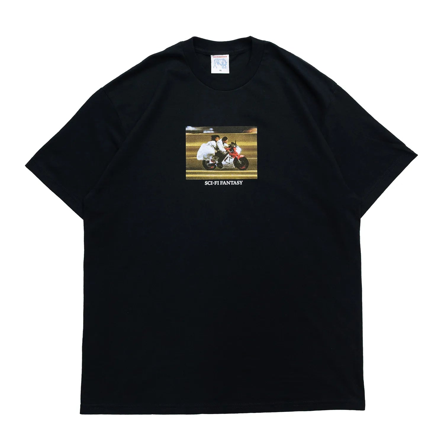 SCI-FI FANTASYのフロントとバック襟下にデザインがプリントされたTシャツ「A MOMENT OF ROMANCE TEE」のBLACKカラーの正面からの商品写真