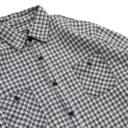 SUGER CANE(シュガーケーン)の細かい格子柄のワークシャツ「SMALL PLAID L/S WORK SHIRTS」の「OFF WHITEカラー」の胸ポケットの写真