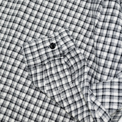 SUGER CANE(シュガーケーン)の細かい格子柄のワークシャツ「SMALL PLAID L/S WORK SHIRTS」の「OFF WHITEカラー」の袖口の写真