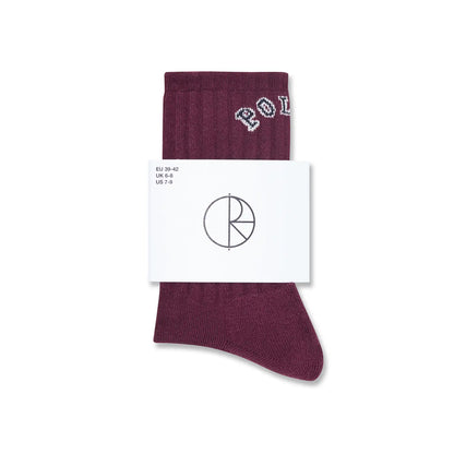 POLAR SKATE CO(ポーラー)の靴下・ソックス「COLLEGE LOGO LARGE RIB SOCKS」のWINEカラーの商品写真