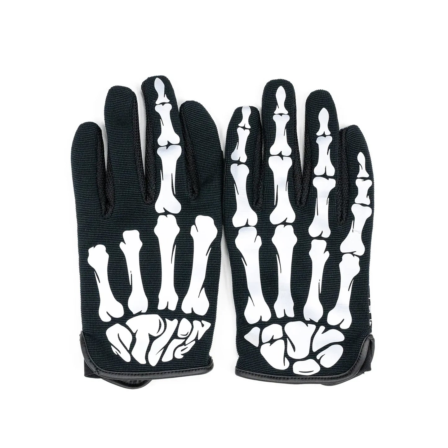 リフレクタープリントで「BONE」デザインが施された「ST LINE」の着脱が簡単でアクティブに動くユーザーに最適な「E-CLASS」の左右でデザインが異なる商品写真