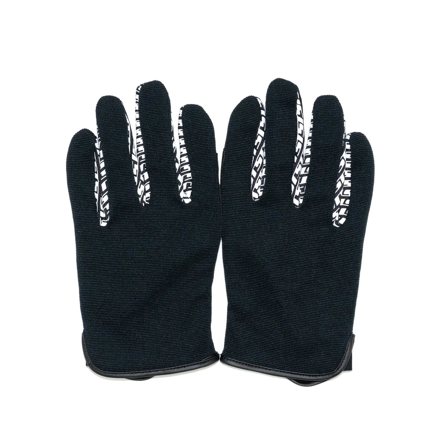 「ST LINE」の無駄を一切削ぎ落とし、“着け心地”にフォーカスして設計されたミニマルモデル「E-CLASS」の手の甲側の商品写真