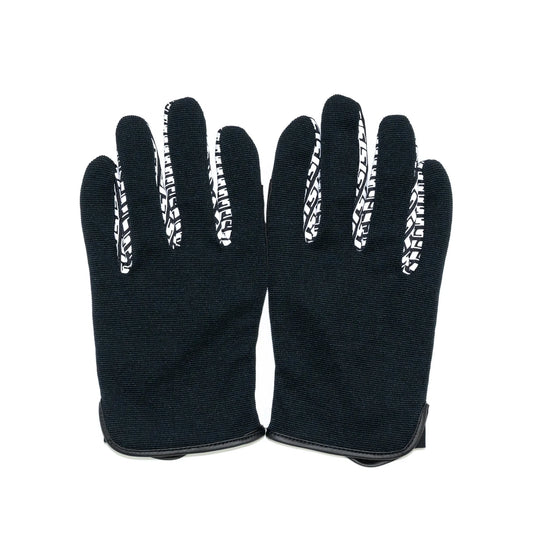 「ST LINE」の無駄を一切削ぎ落とし、“着け心地”にフォーカスして設計されたミニマルモデル「E-CLASS」の手の甲側の商品写真