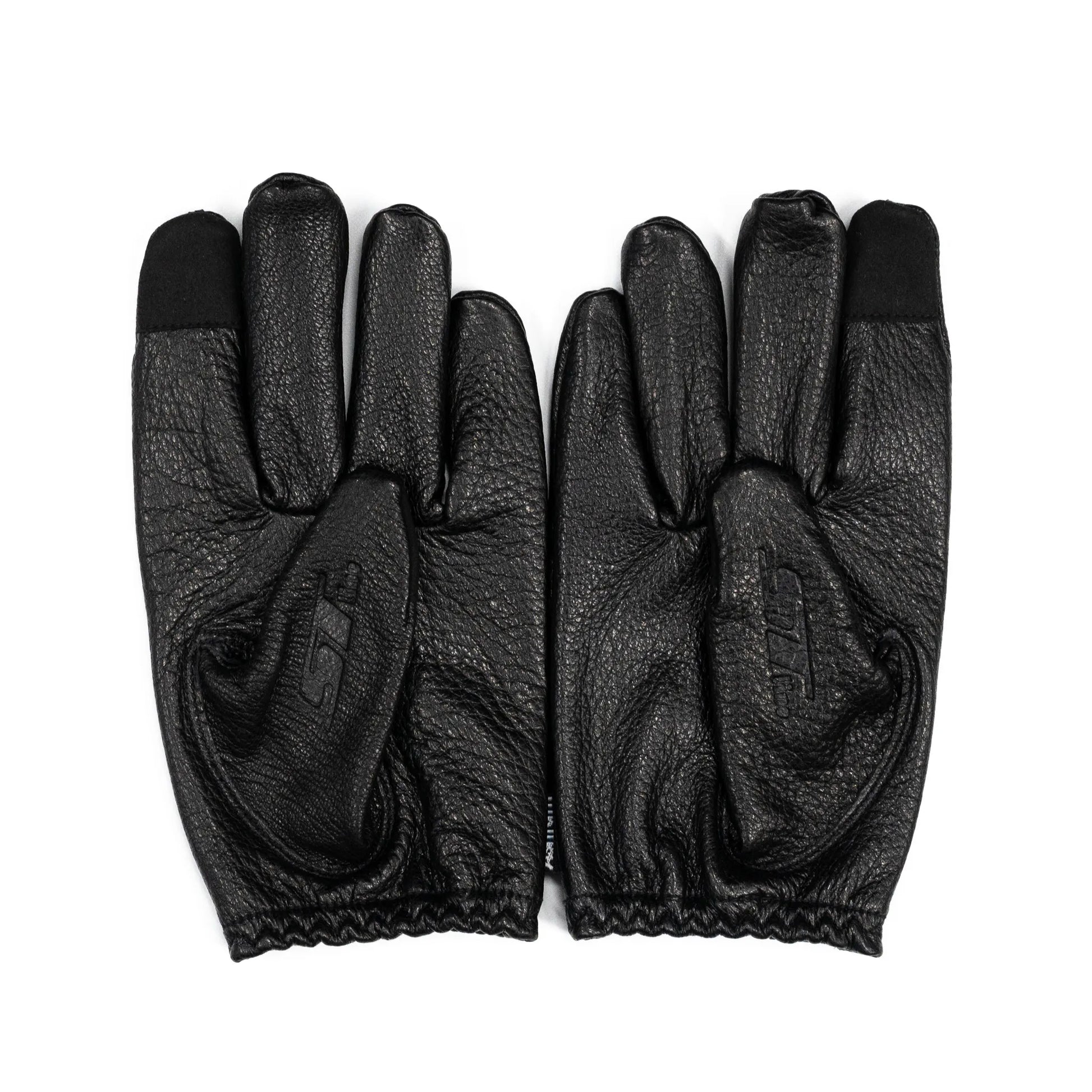 「ST LINE」のやわらかくしなやかなディアスキン（鹿革）を贅沢に使用した、アップデート版ニューデザインモデル「SL-CLASS LEATHER」の手のひら側の商品写真