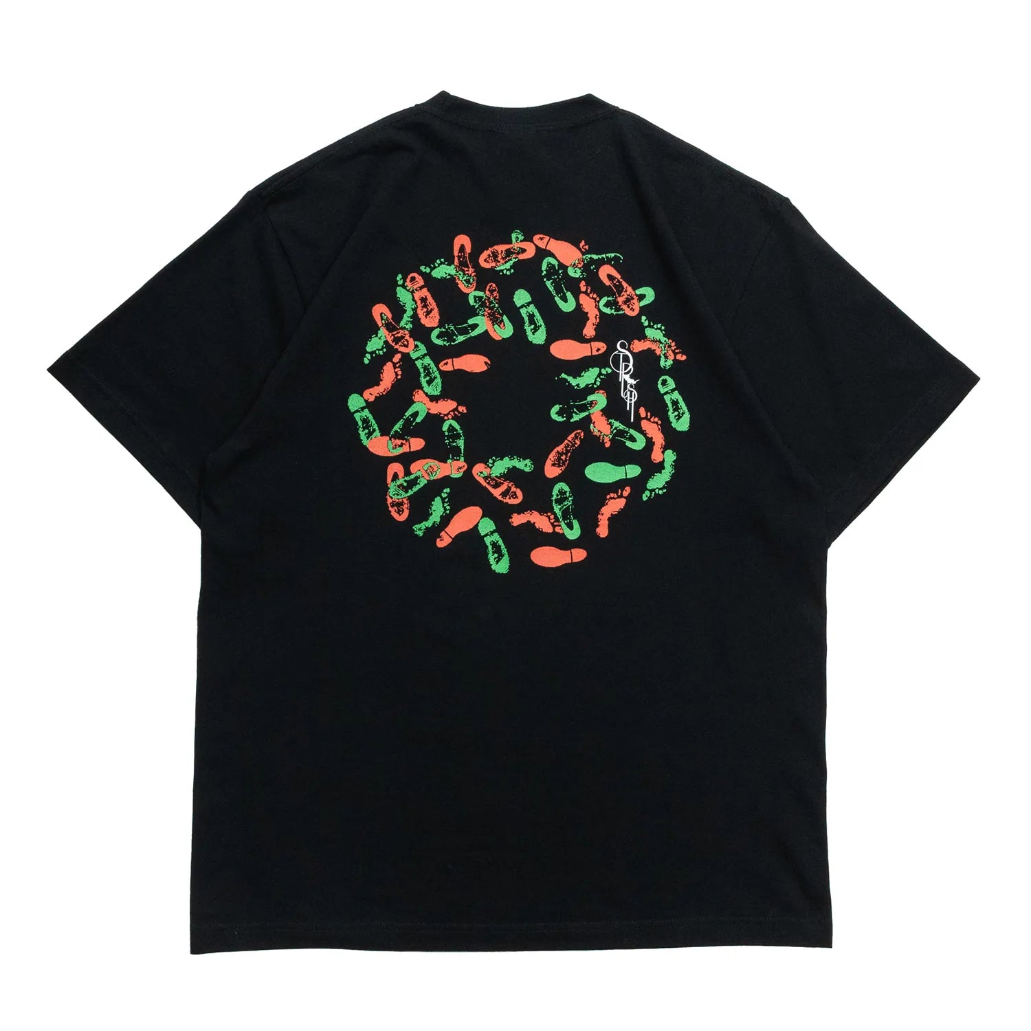 STRUSH(ストラッシュ)のあのHIPHOPクラシックの12インチジャケットをサンプリングしたデザインのTシャツ「FOOT PRINTS TEE」のBLACKカラーの背面からの商品写真