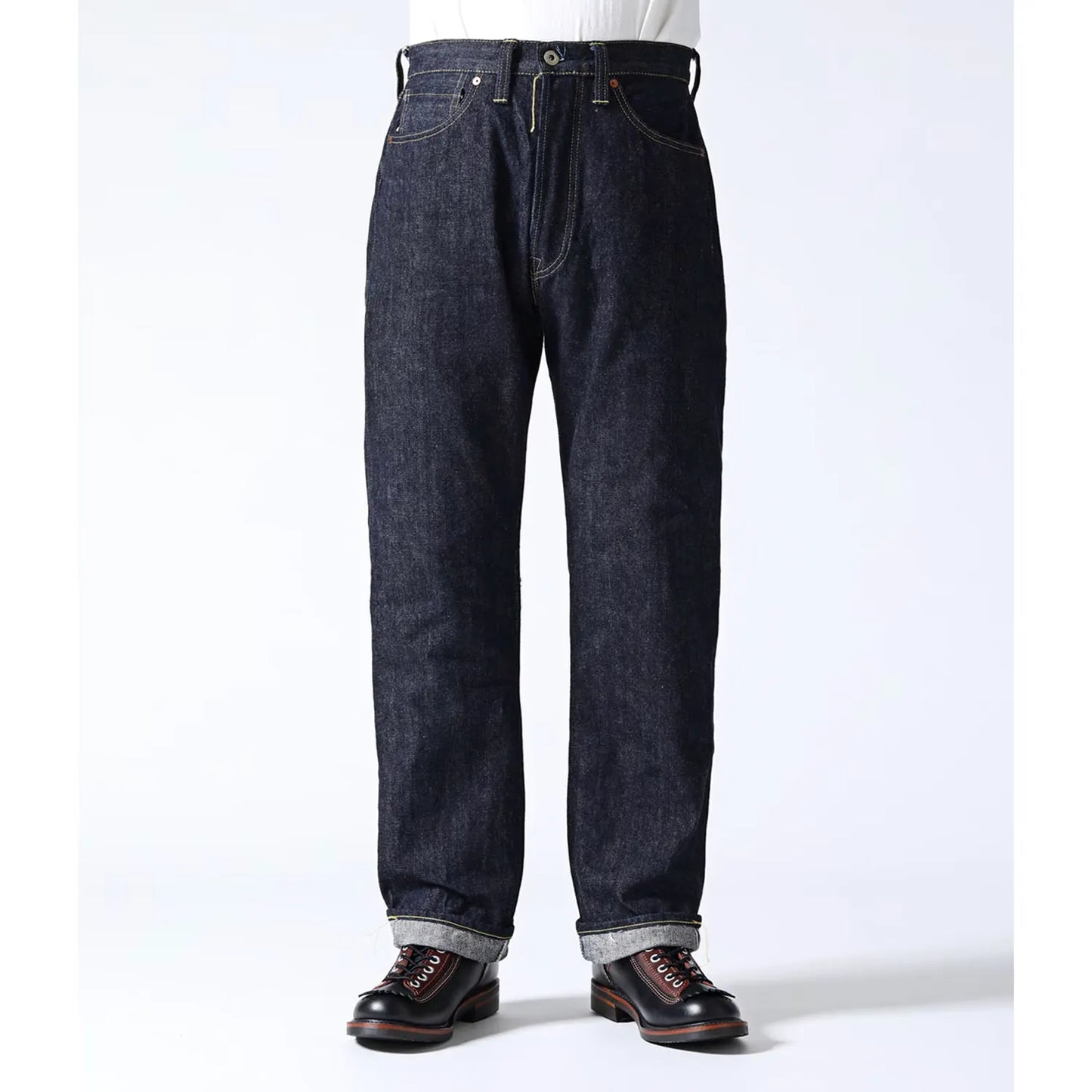 SUGAR CANE(シュガーケーン)の「Super Denim Collectibles」シリーズ第三弾の「1940’s SPECIAL (Made in USA / SC49050)」の正面からの着用写真