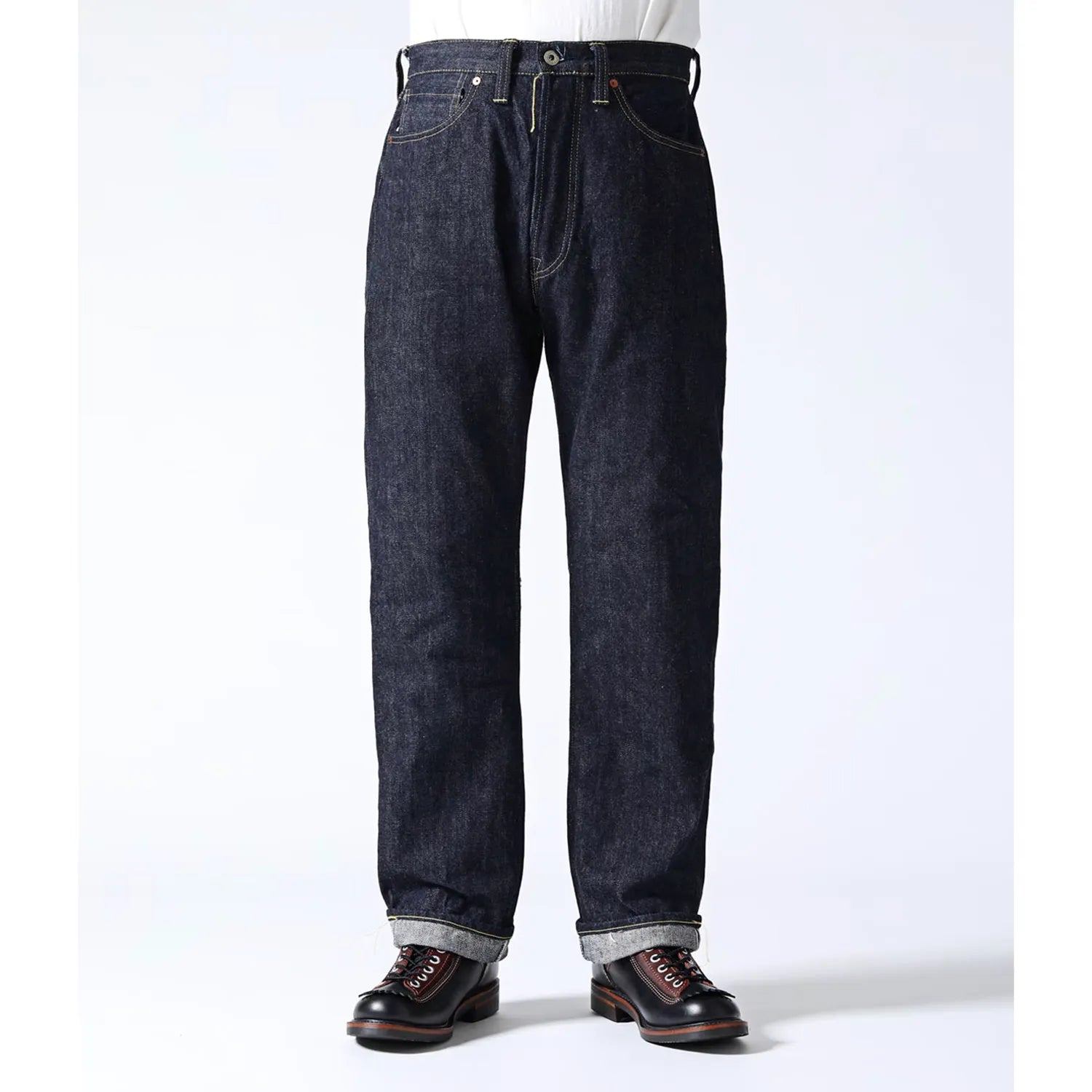 SUGAR CANE(シュガーケーン)の「Super Denim Collectibles」シリーズ第三弾の「1940’s SPECIAL (Made in USA / SC49050)」の正面からの着用写真