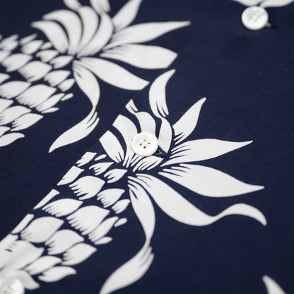 SUN SURF / DUKE KAHANAMOKU SPECIAL EDITION “DUKE'S PINEAPPLE” (SHORT SLEEVE) - NAVY