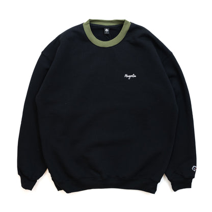 MAGENTA SCRIPT COLLAR CREWNECK - BLACK