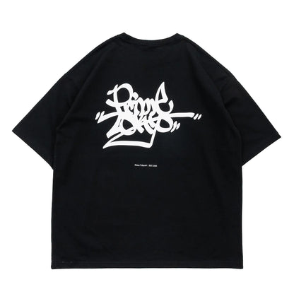 Prime 10周年記念の限定モデルのTシャツ「TAGGING LOGO」のBLACKカラーの背面からの商品写真