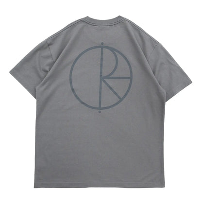 POLAR SKATE CO(ポーラー)の背面にSTROKE LOGOがプリントされた定番Tシャツ「CONTRAST FILL LOGO TEE」のGREYカラーの背面からの商品写真