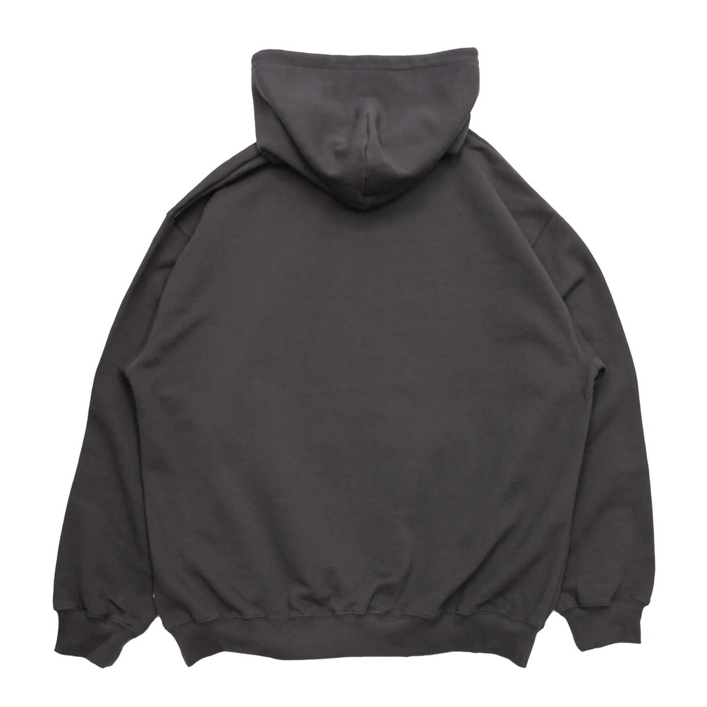 TRIBE WEAR(トライブウェア)の人気パーカー「BASIC HOODIE」の2026年の新色「CHACOAL GREY」の背面からの商品写真