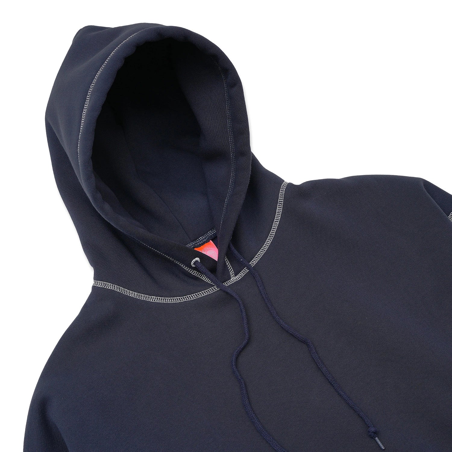 TRIBE WEAR(トライブウェア)のプレミアムな肉厚ヘビーオンスパーカー「NOT BASIC SWEAT HOODIE」のNAVYカラーのフード部分の商品写真