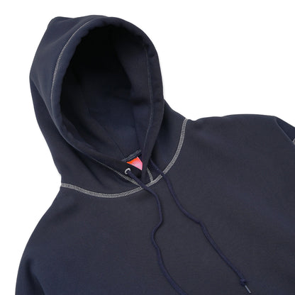 TRIBE WEAR(トライブウェア)のプレミアムな肉厚ヘビーオンスパーカー「NOT BASIC SWEAT HOODIE」のNAVYカラーのフード部分の商品写真