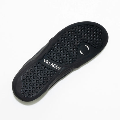 フランス・パリを拠点とする「VILLAGE PM」のアッパーにスエード生地を使用したスケートボード・スケボーシューズ「1:00」のBLACK / NATURAL BLACKカラーのアウトソールの写真