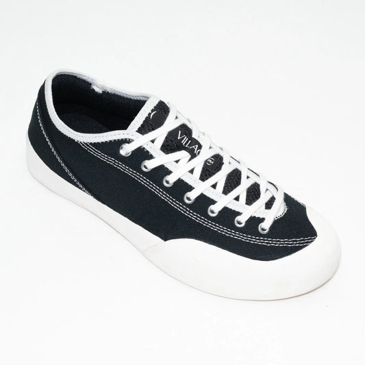 フランス・パリを拠点とする「VILLAGE PM」のアッパーにキャンバス生地を使用したスケートボード・スケボーシューズ「1:30」のBLACK/WHISPER WHITEカラーの商品写真