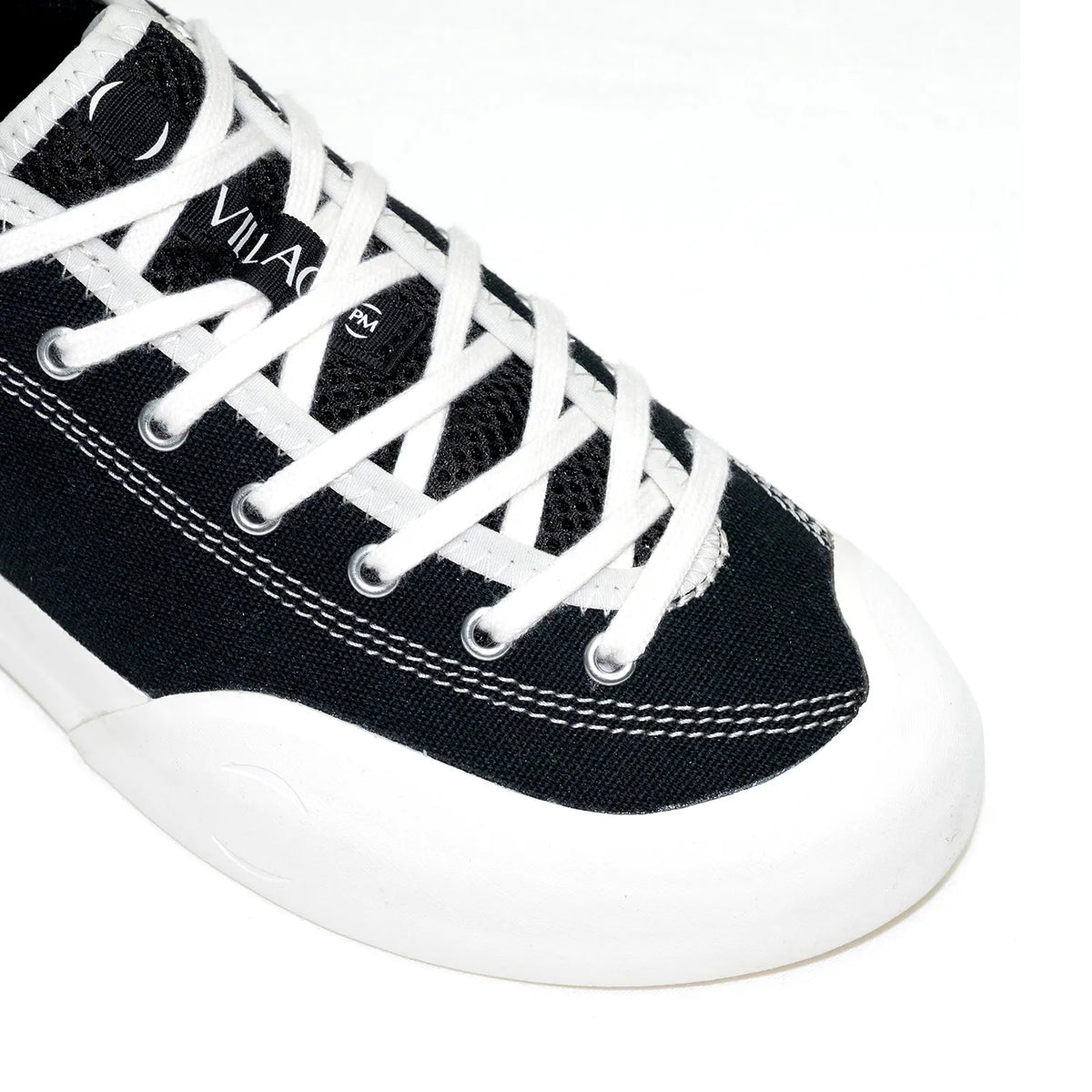 VILLAGE 1:30 PM - BLACK/WHISPER WHITE