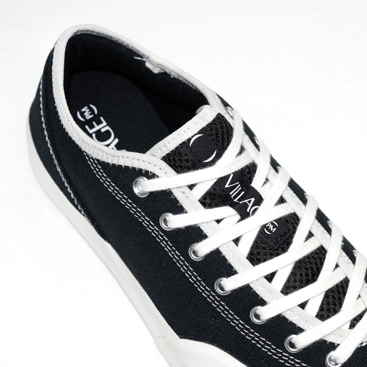 VILLAGE 1:30 PM - BLACK/WHISPER WHITE