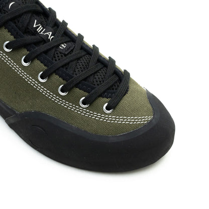 VILLAGE 1:30 PM - BLACK/WHISPER WHITE